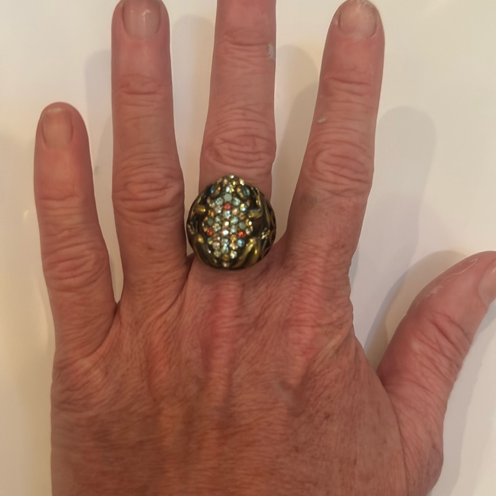 Size 8 bling frog ring